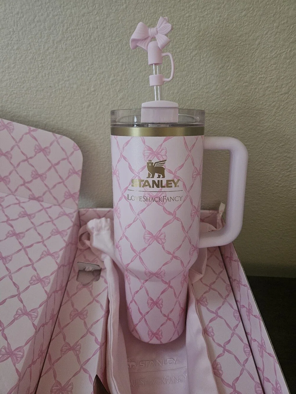 Stanley X Love Shack Fancy Baby Bow Peppermint Tumbler 40OZ - Picture 3 of 9